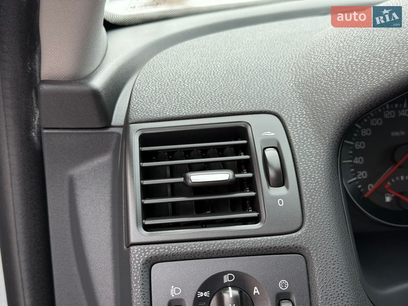 Универсал Volvo V50 2011 в Стрые фото 57 Универсал Volvo V50 2011 в Стрые