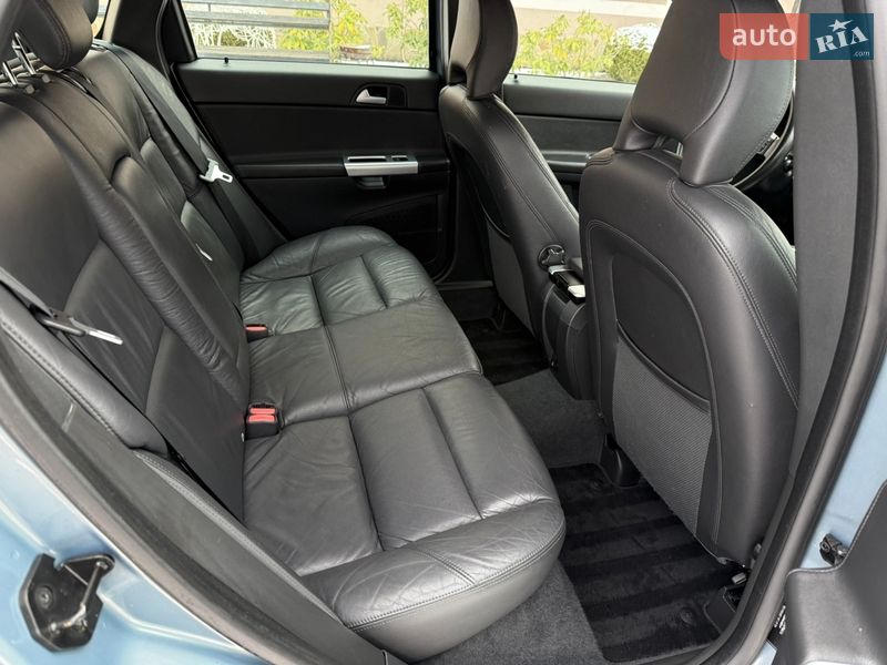 Универсал Volvo V50 2011 в Стрые фото 79 Универсал Volvo V50 2011 в Стрые