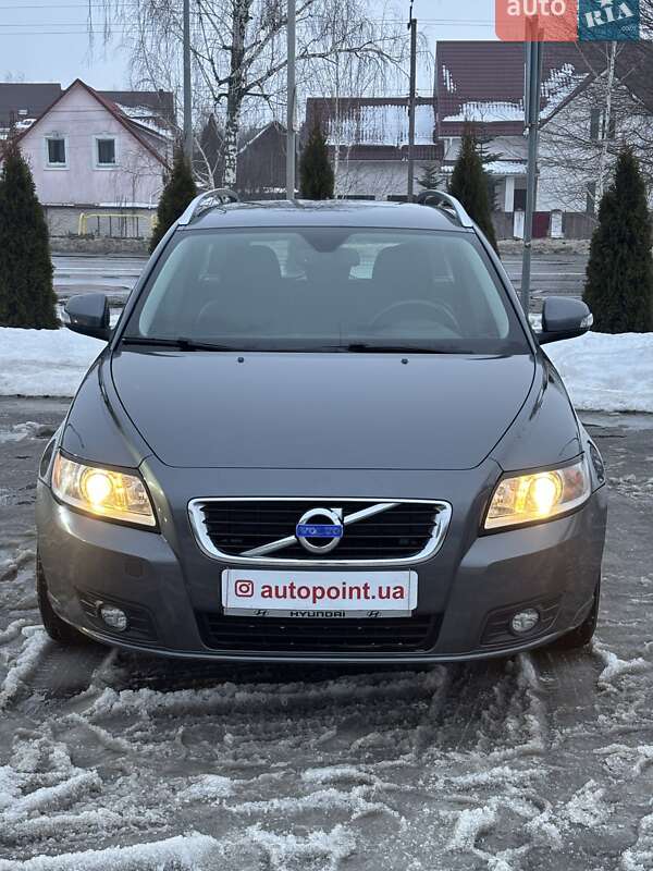 Універсал Volvo V50 2012 в Білогородці
