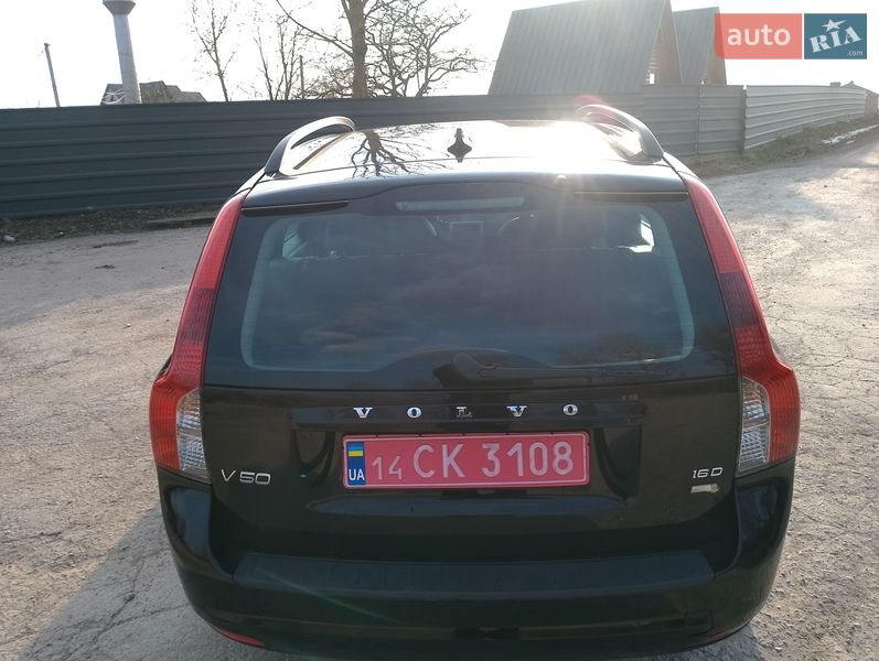 Универсал Volvo V50 2010 в Тернополе