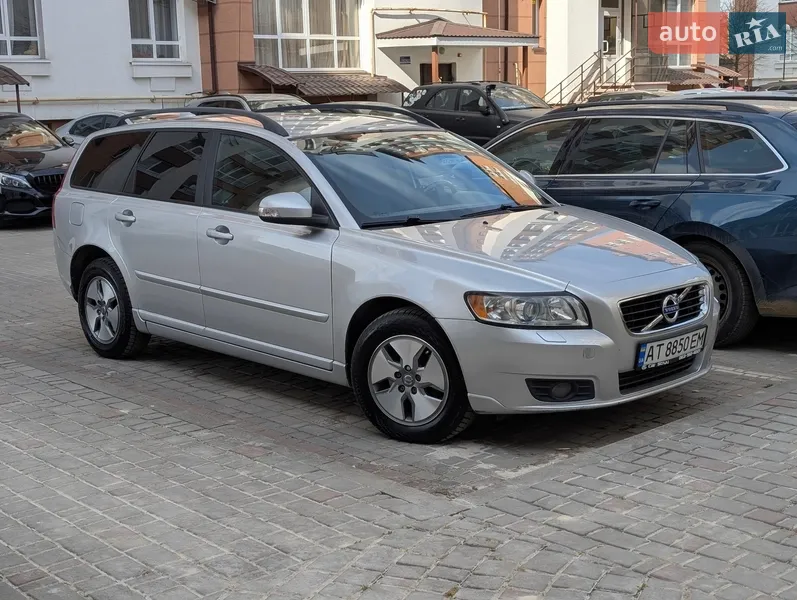 Volvo V50