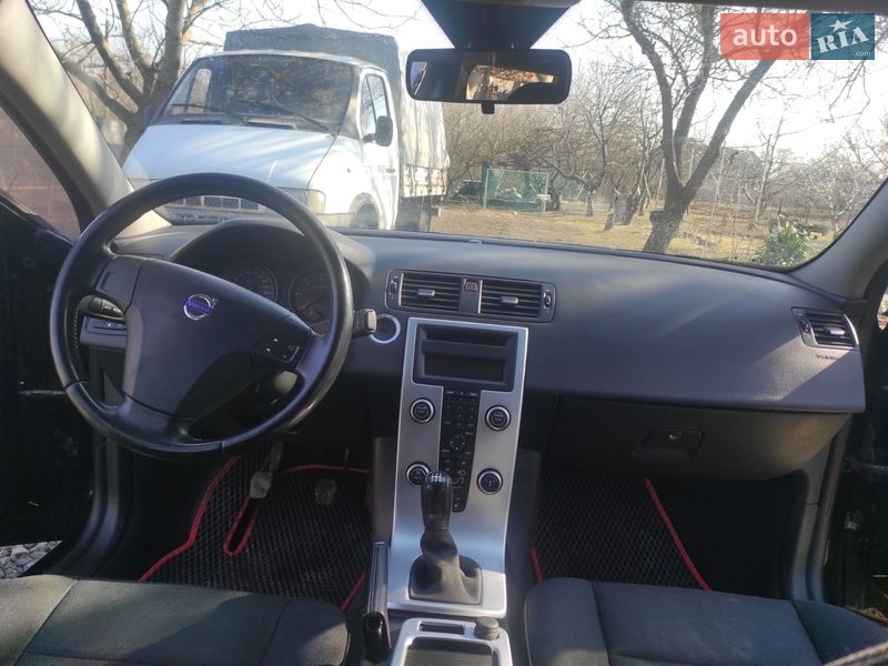 Универсал Volvo V50 2010 в Полтаве