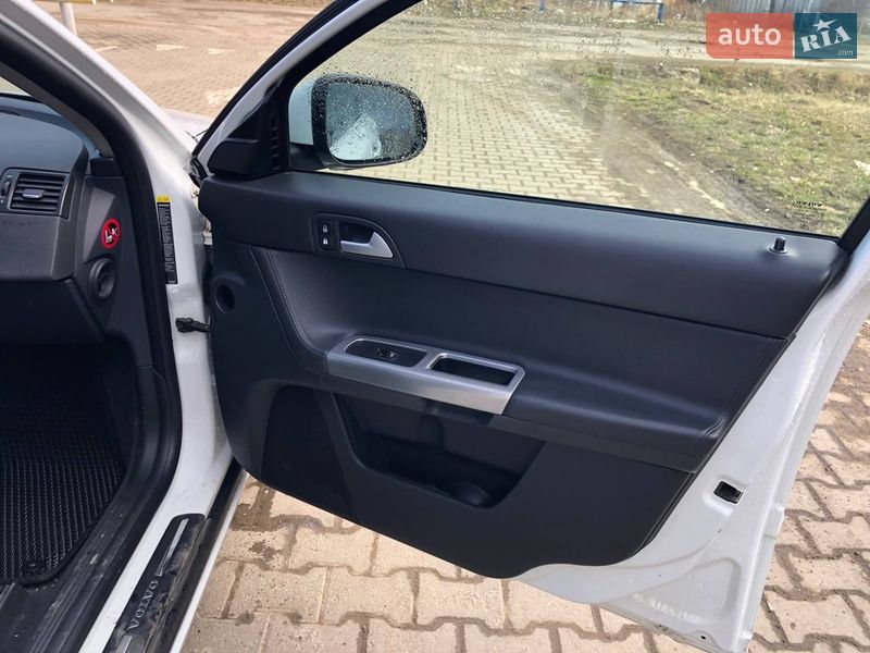 Универсал Volvo V50 2009 в Сторожинце фото 12 Универсал Volvo V50 2009 в Сторожинце