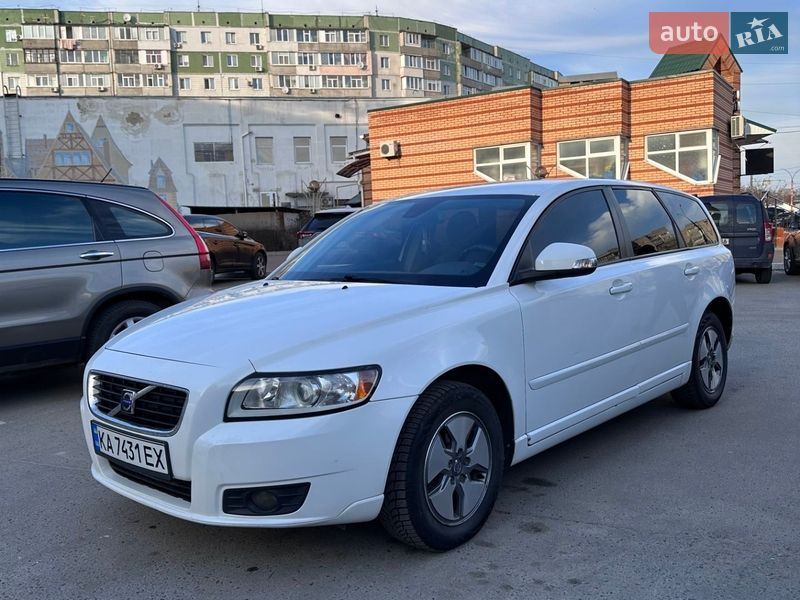 Универсал Volvo V50 2010 в Сумах