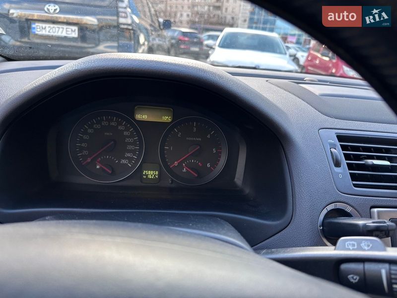 Универсал Volvo V50 2010 в Сумах