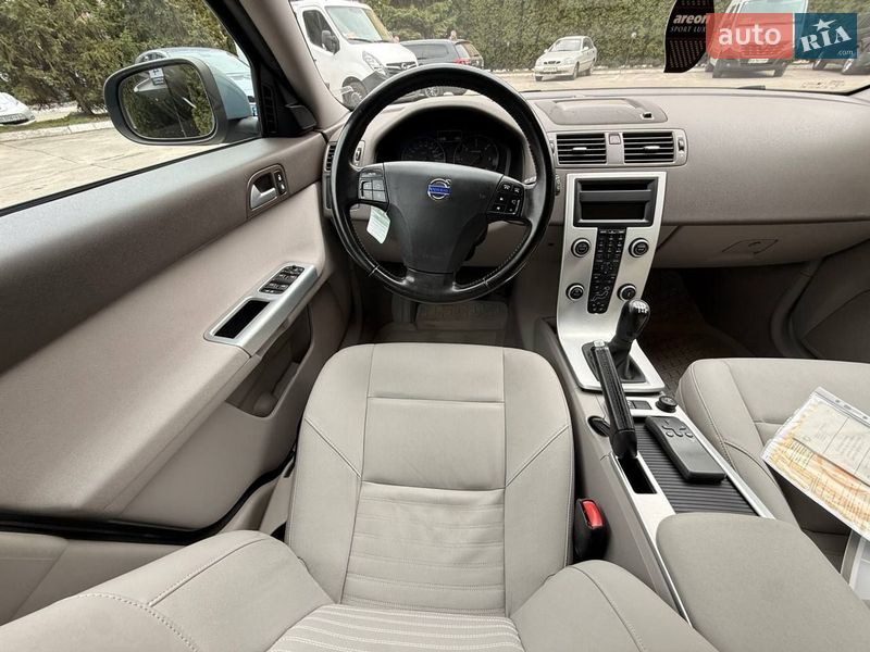 Универсал Volvo V50 2011 в Киеве фото 14 Универсал Volvo V50 2011 в Киеве