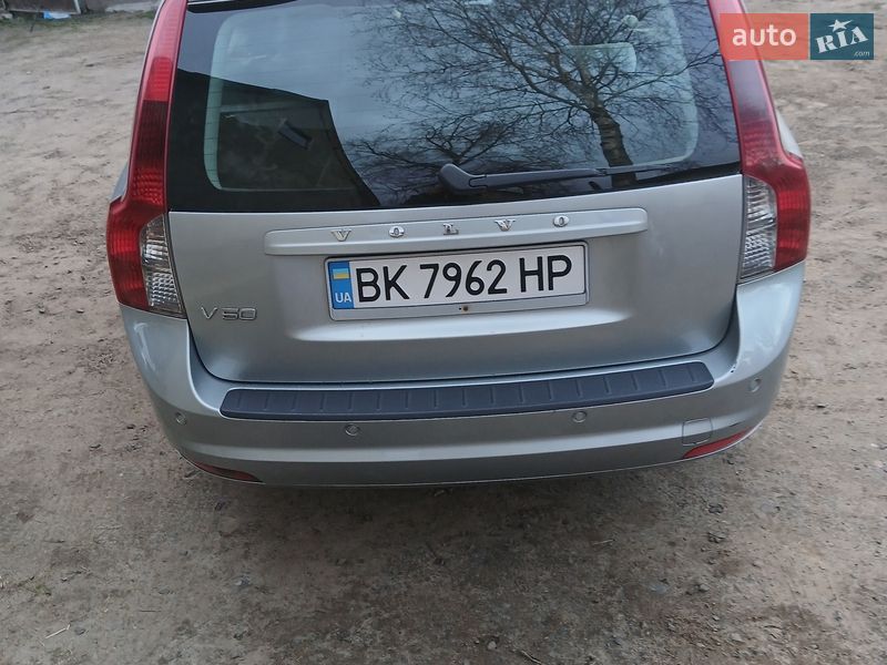 Универсал Volvo V50 2010 в Вараше фото 6 Универсал Volvo V50 2010 в Вараше