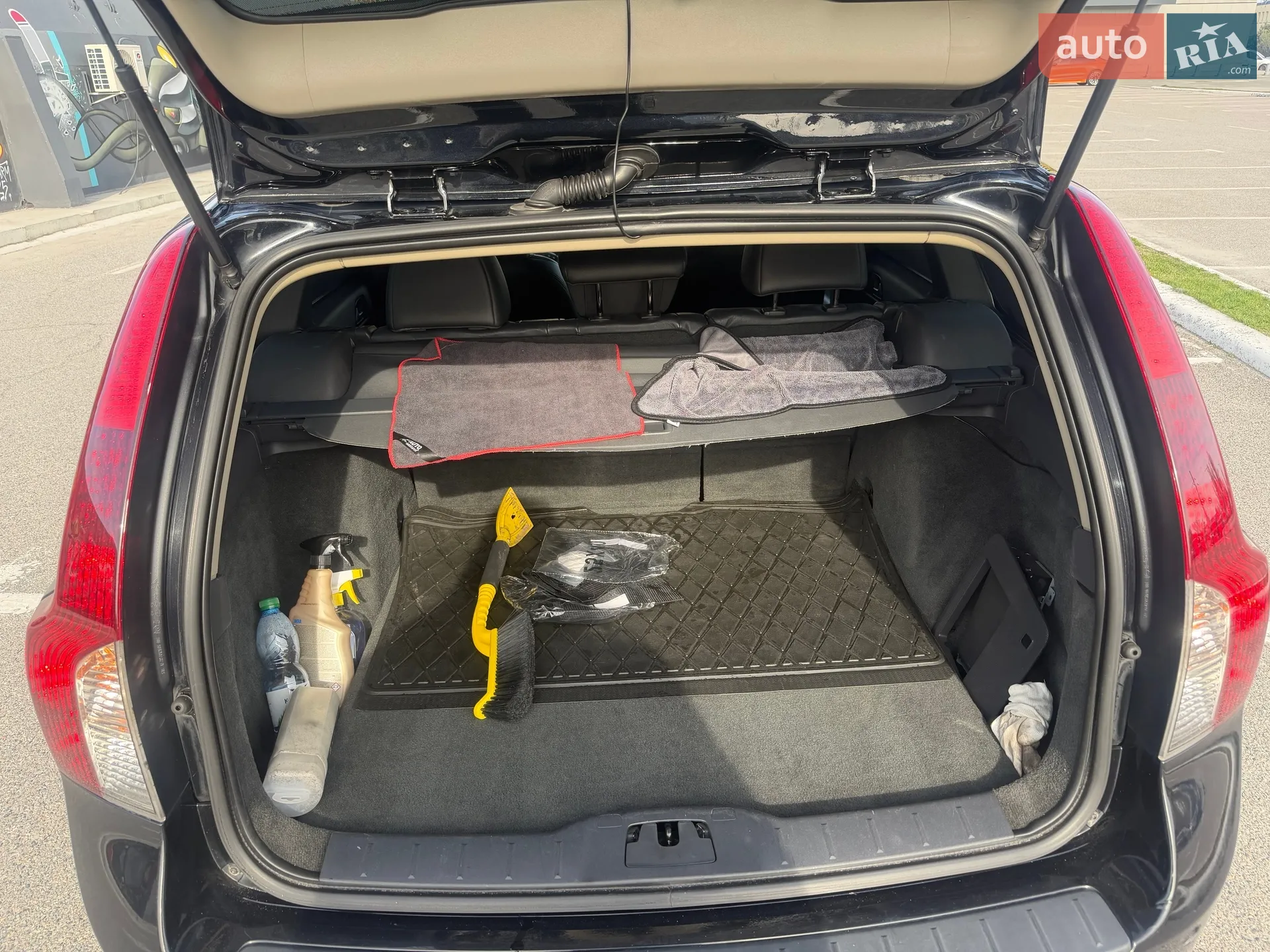 2010 Volvo V50 - мініатюра 8