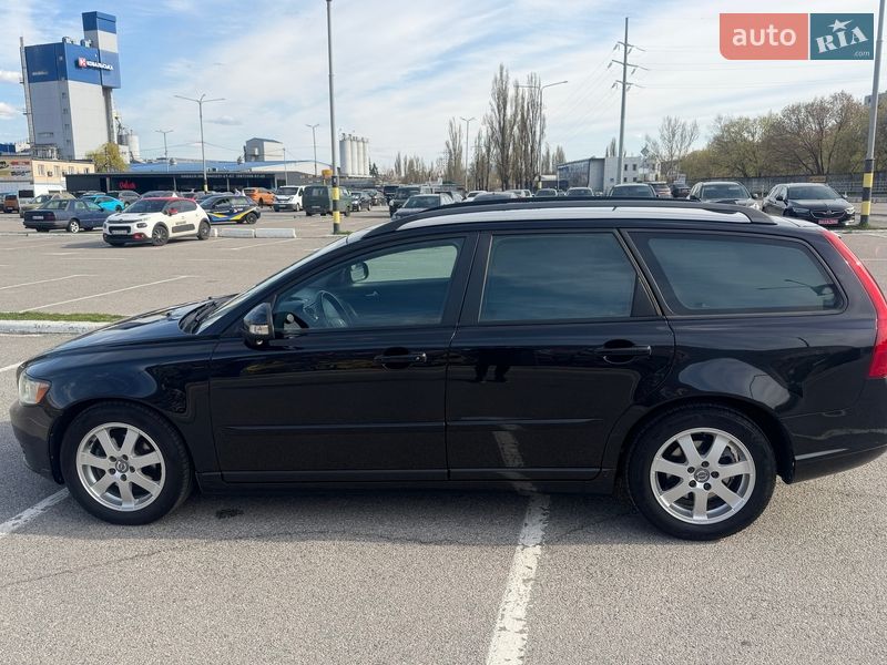 Універсал Volvo V50 2010 в Києві