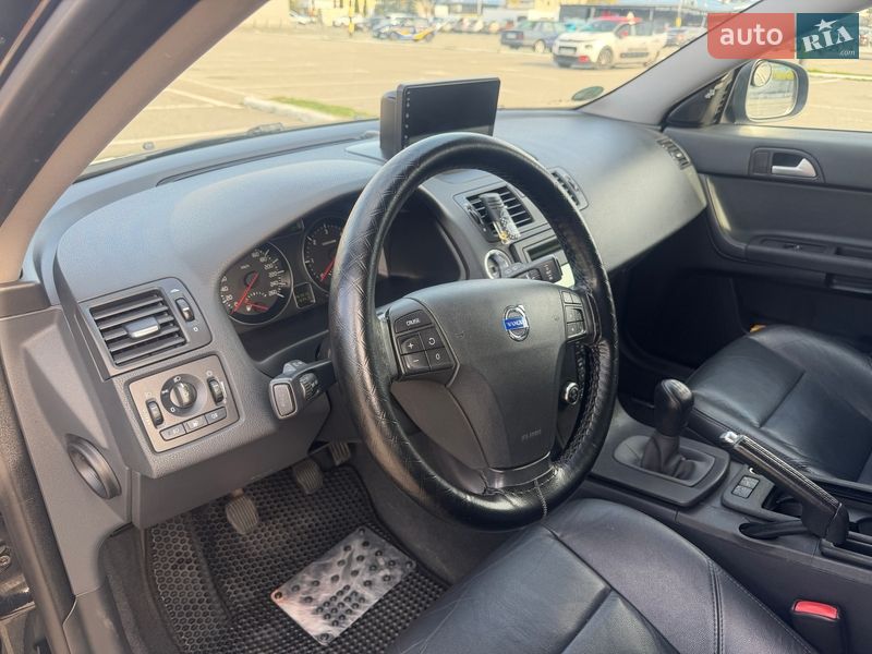 Універсал Volvo V50 2010 в Києві