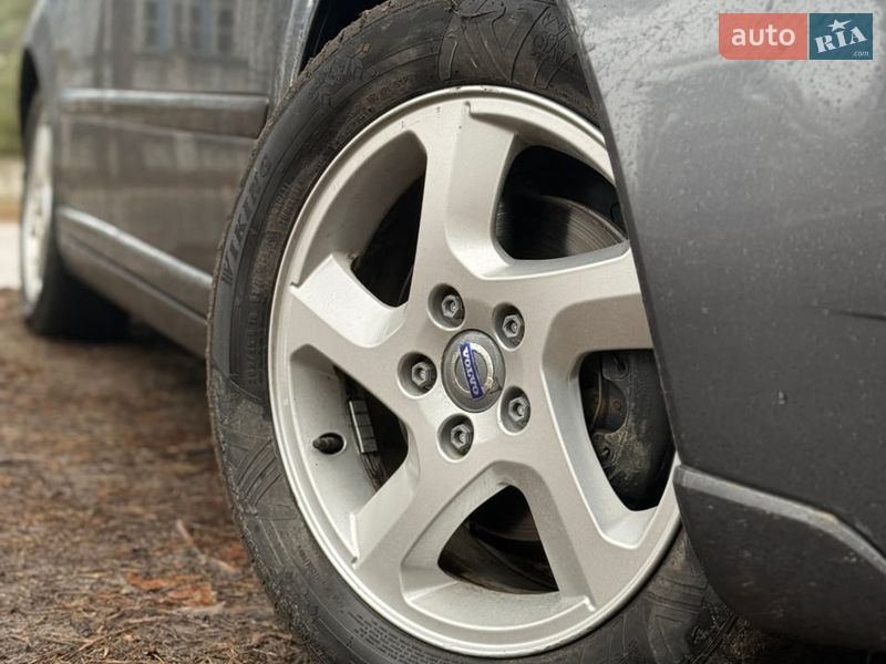 Универсал Volvo V50 2012 в Сумах