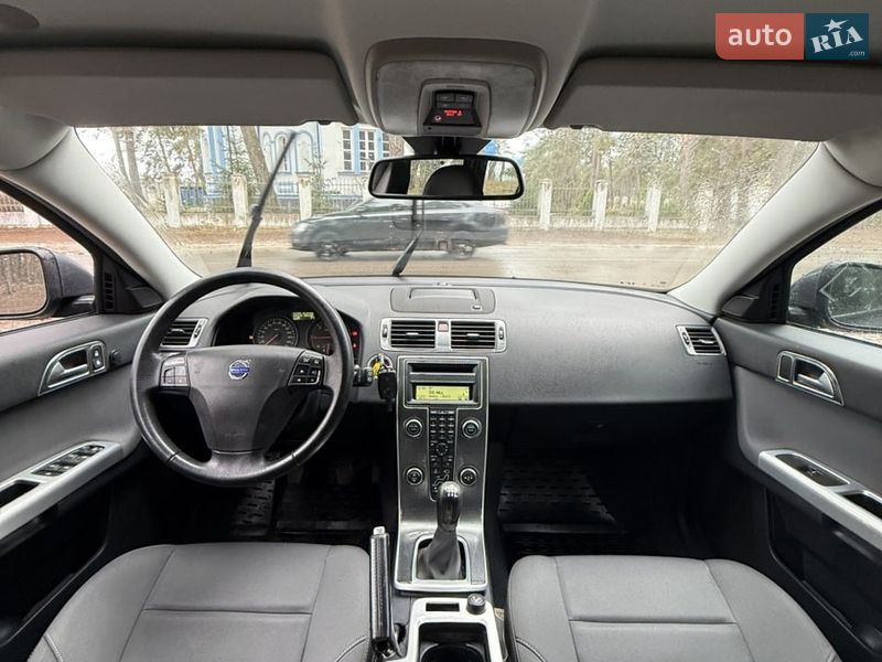 Универсал Volvo V50 2012 в Сумах