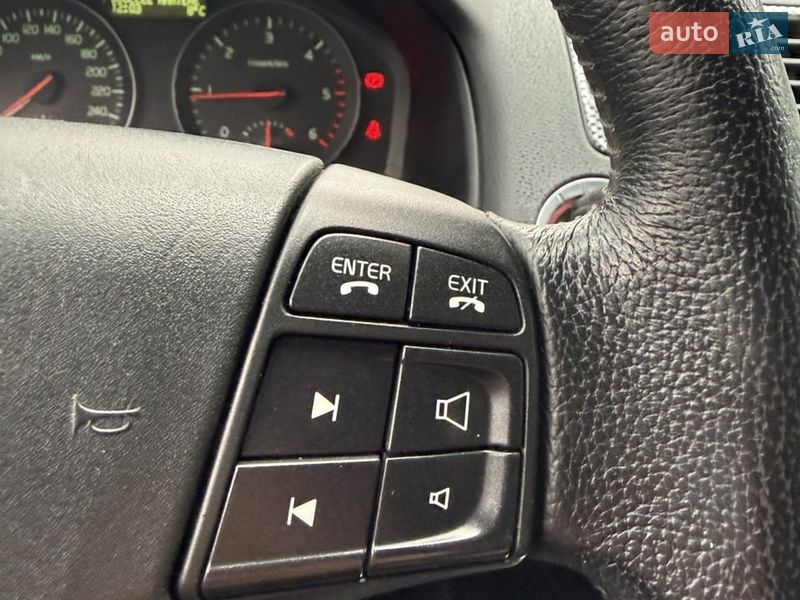 Универсал Volvo V50 2012 в Сумах