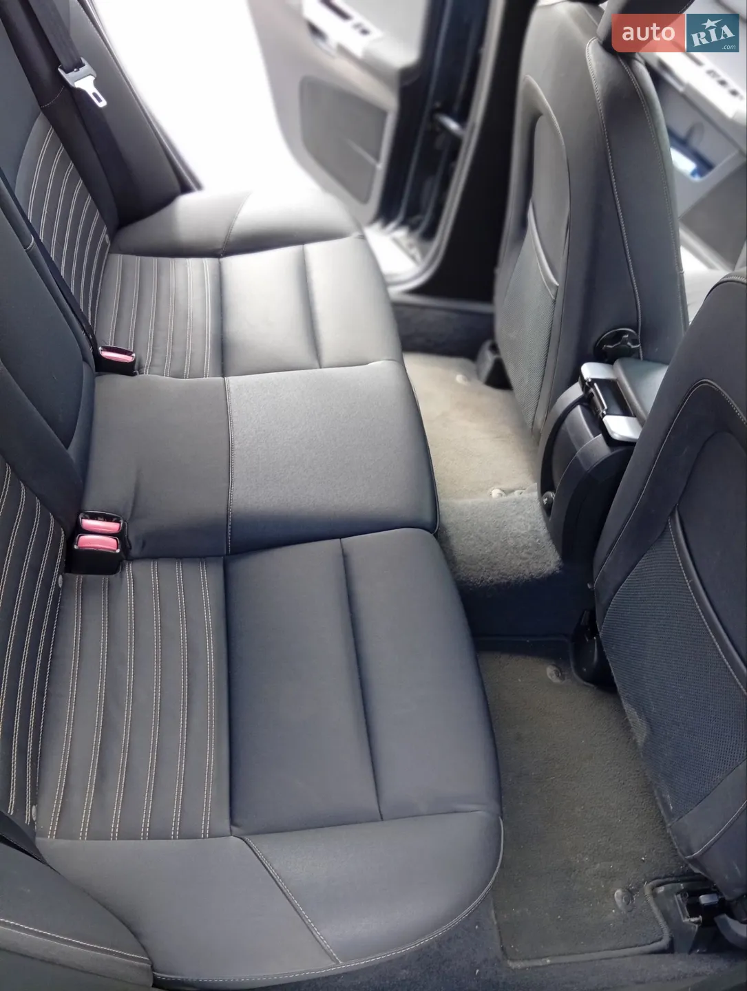 2010 Volvo V50 - мініатюра 13