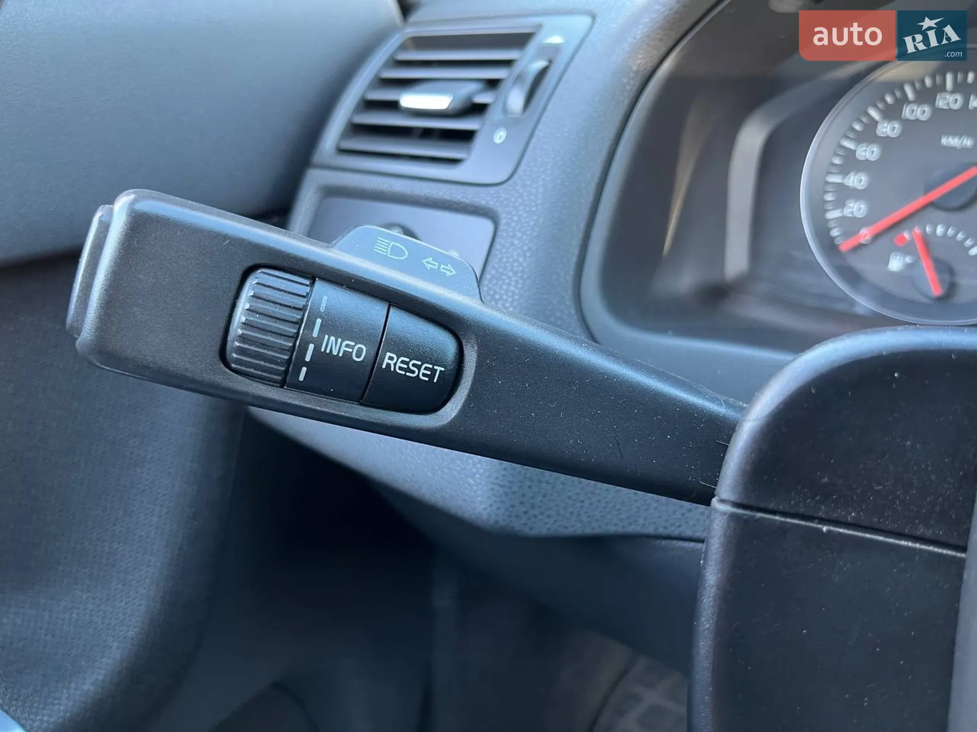2010 Volvo V50 - мініатюра 21