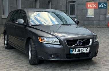 Универсал Volvo V50 2011 в Полтаве