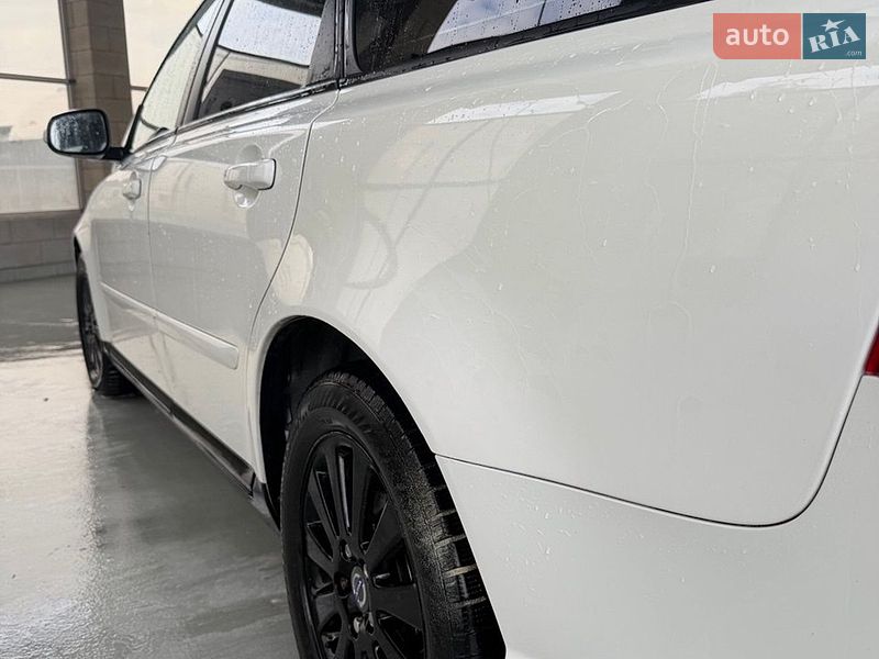 Универсал Volvo V50 2009 в Воловце