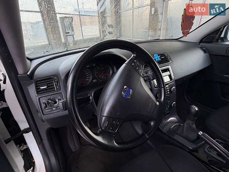 Универсал Volvo V50 2009 в Воловце
