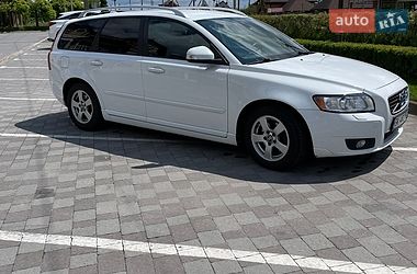 Универсал Volvo V50 2011 в Сарнах