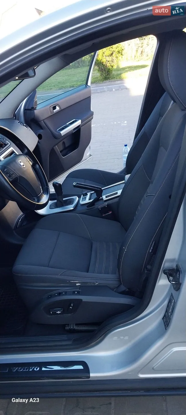 2010 Volvo V50 - мініатюра 18