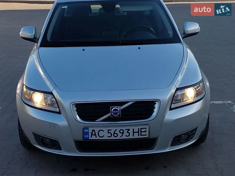 Volvo V50
