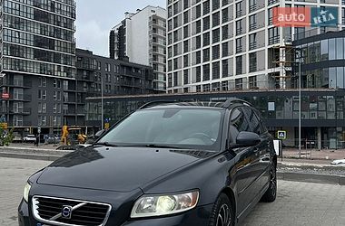 Універсал Volvo V50 2010 в Яворові