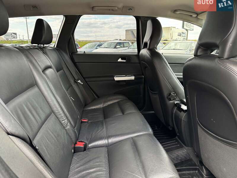 Універсал Volvo V50 2011 в Львові фото 28 Універсал Volvo V50 2011 в Львові