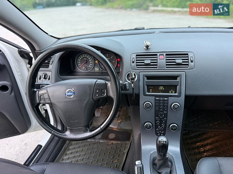 Универсал Volvo V50 2009 в Звягеле