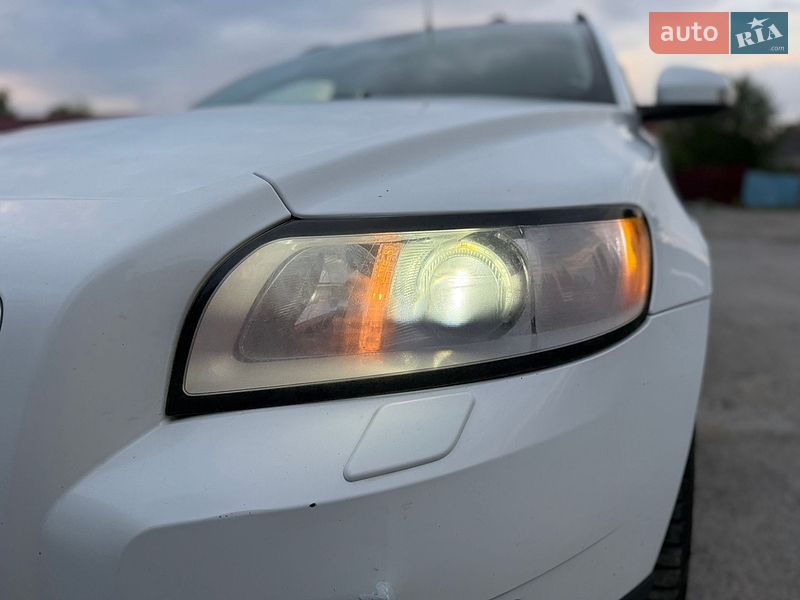 Универсал Volvo V50 2009 в Звягеле
