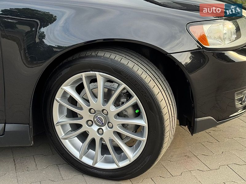 Універсал Volvo V50 2010 в Білій Церкві