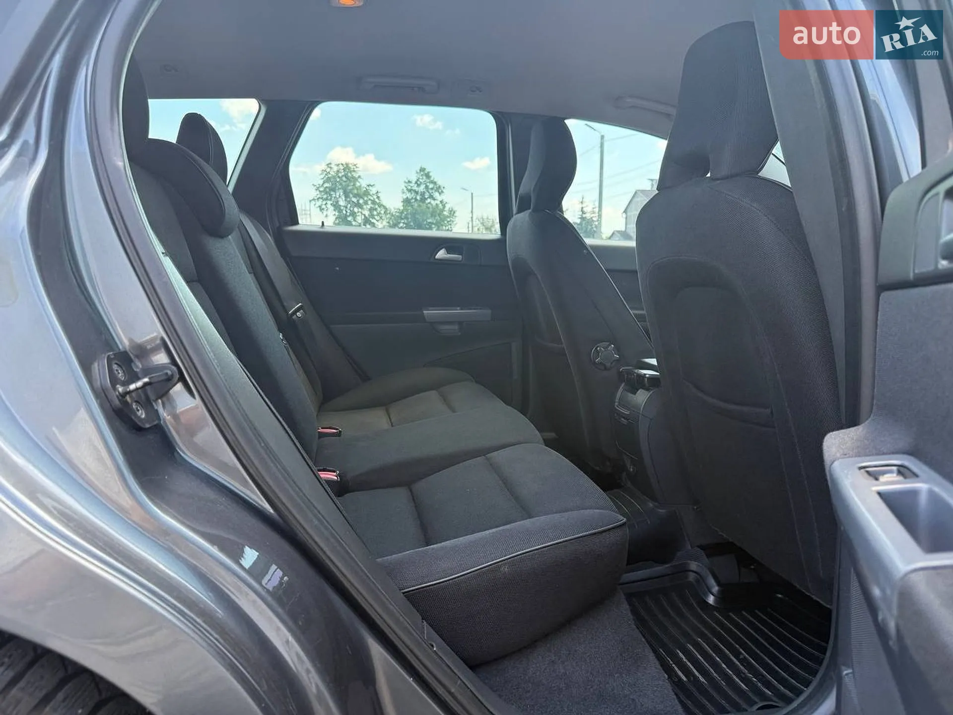 2010 Volvo V50 - мініатюра 11