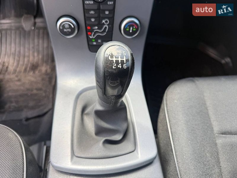Универсал Volvo V50 2010 в Киеве фото 22 Универсал Volvo V50 2010 в Киеве