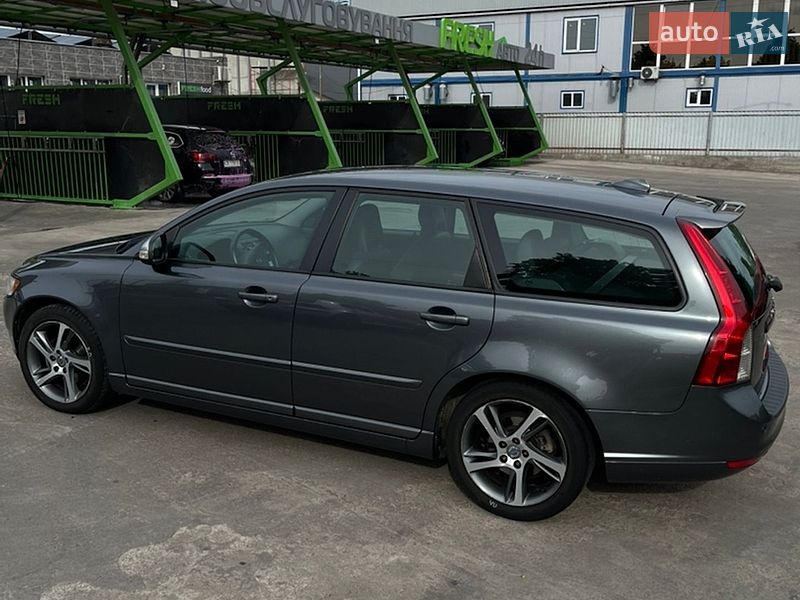 Универсал Volvo V50 2012 в Чернигове