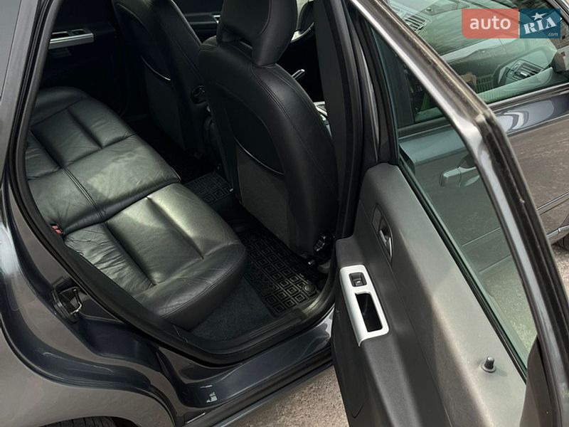 Универсал Volvo V50 2012 в Чернигове