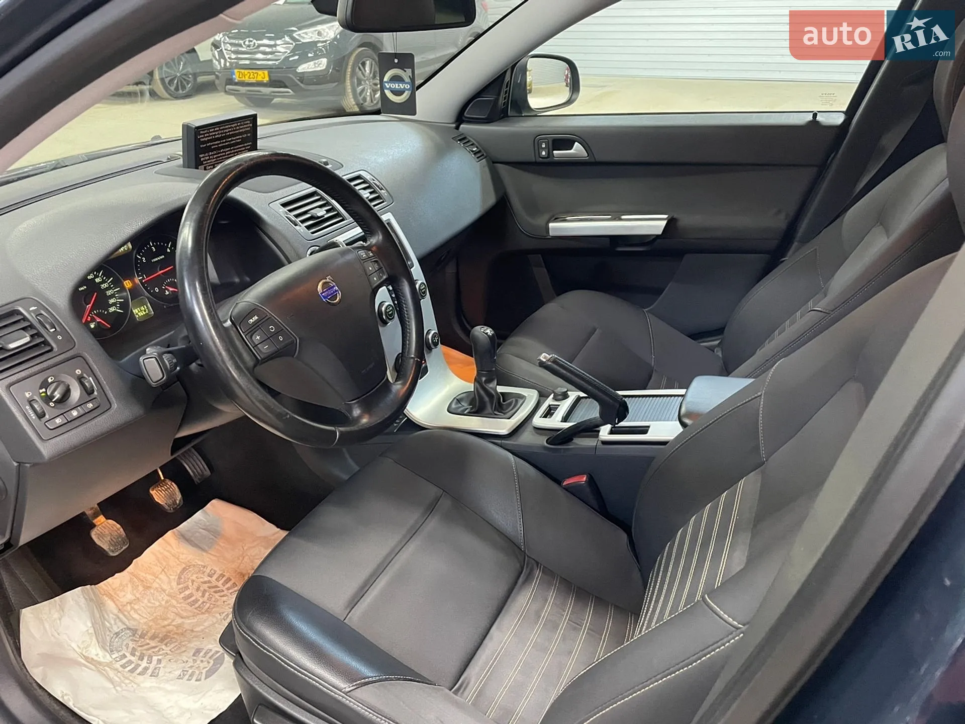 2010 Volvo V50 - мініатюра 26