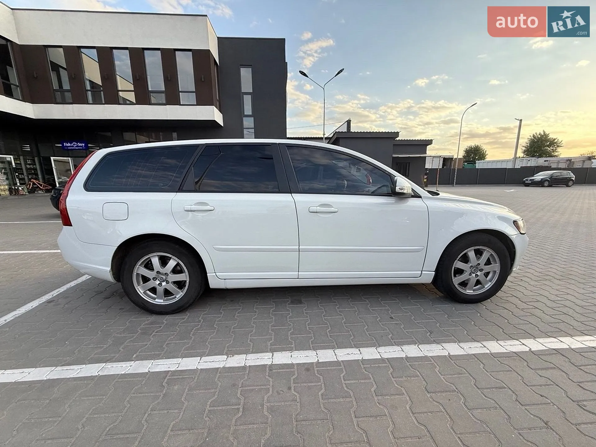 2011 Volvo V50 - мініатюра 4