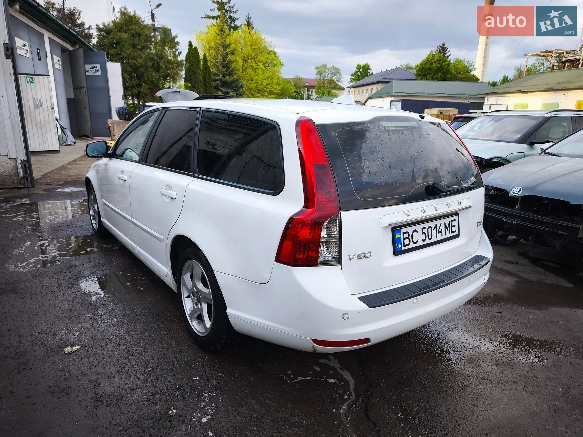 2011 Volvo V50 - мініатюра 3