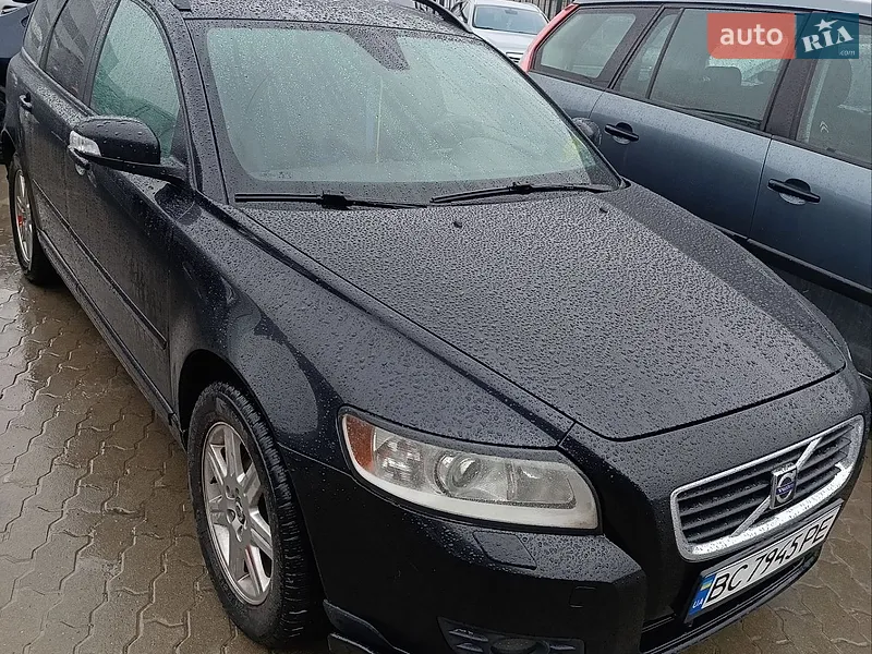 Volvo V50