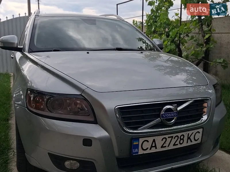 Volvo V50