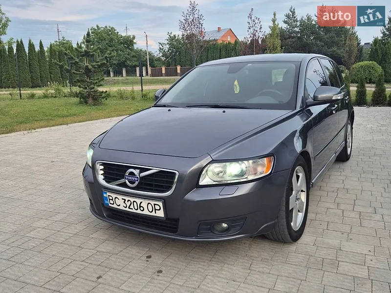 Volvo V50 2011