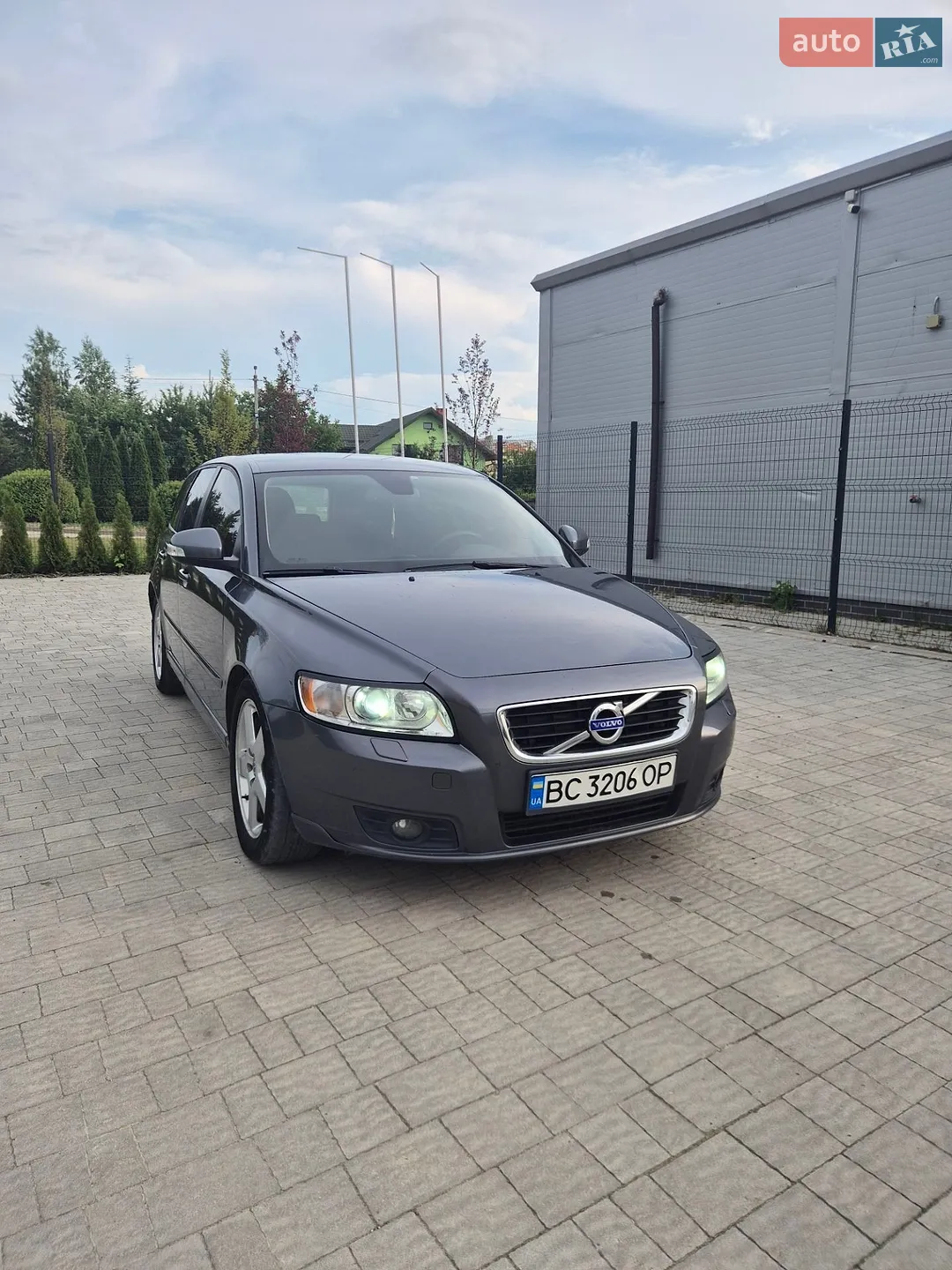 2011 Volvo V50 - мініатюра 2
