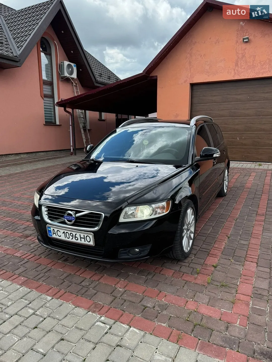 2010 Volvo V50 - фото 1