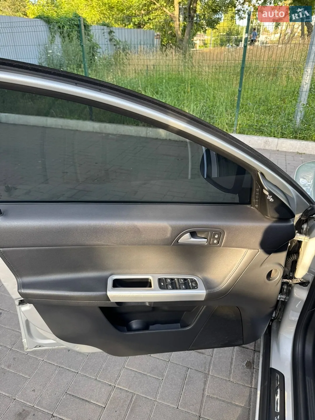 2010 Volvo V50 - мініатюра 16