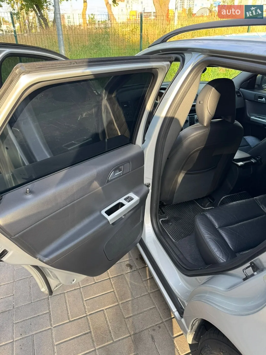 2010 Volvo V50 - мініатюра 18