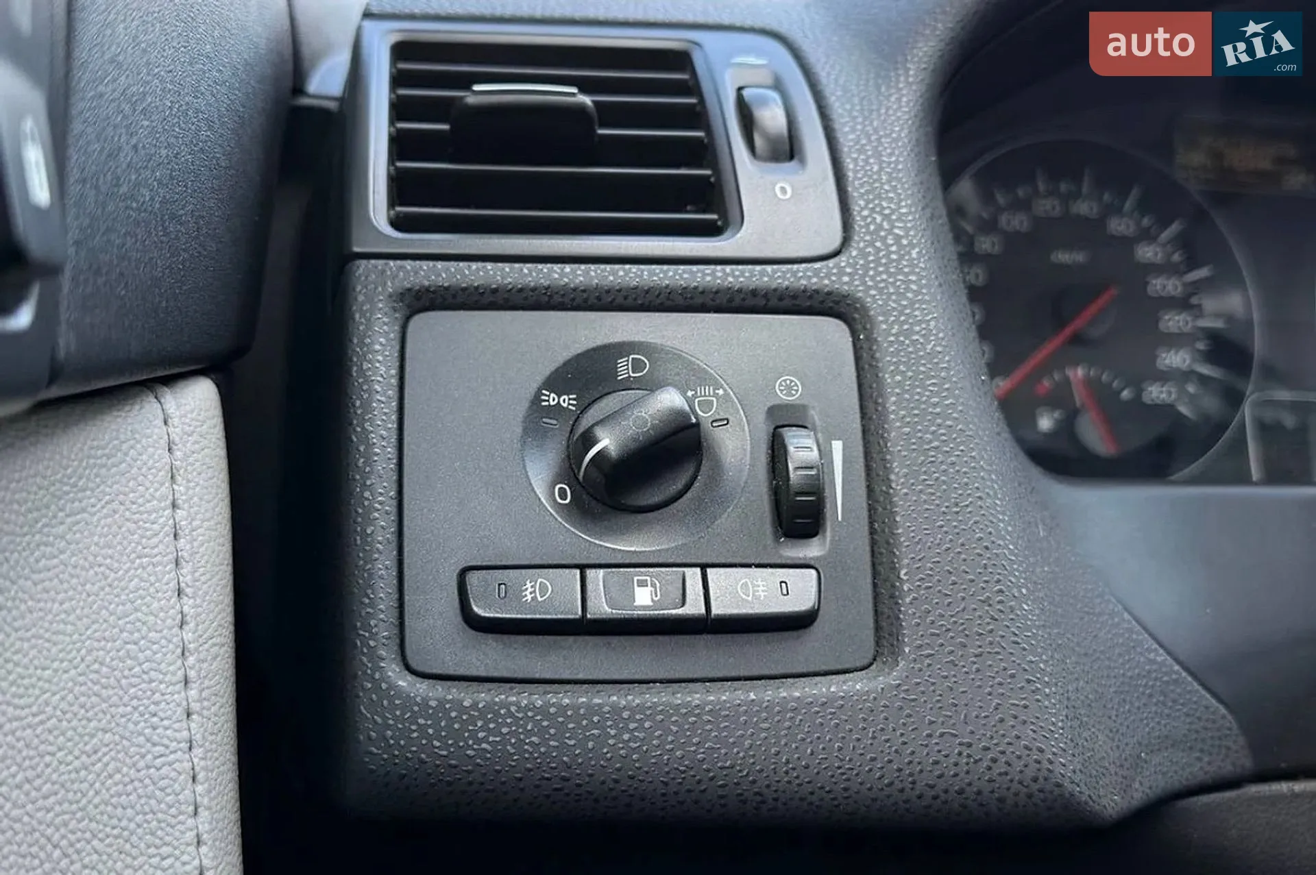 2010 Volvo V50 - мініатюра 31