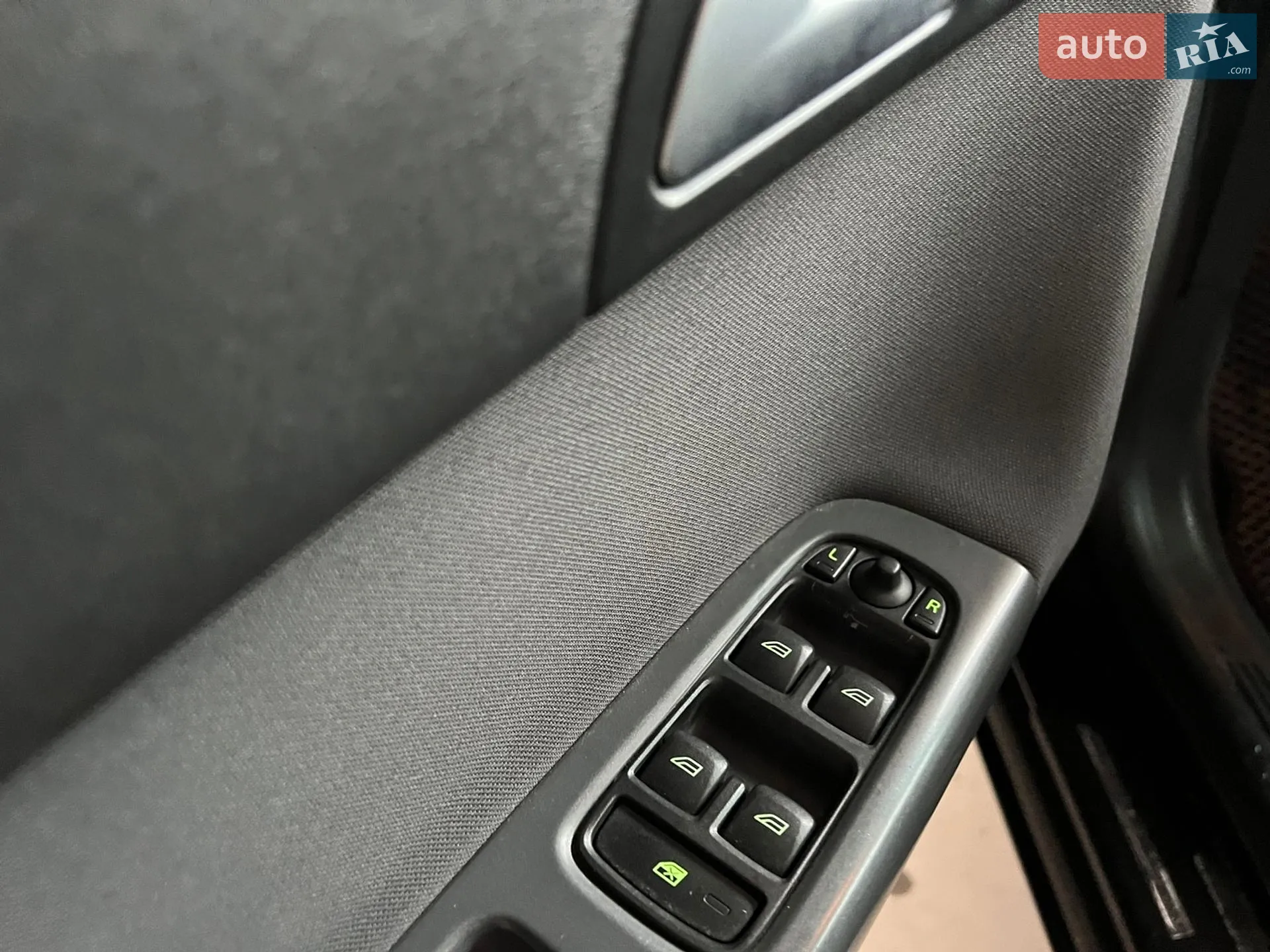 2010 Volvo V50 - мініатюра 7