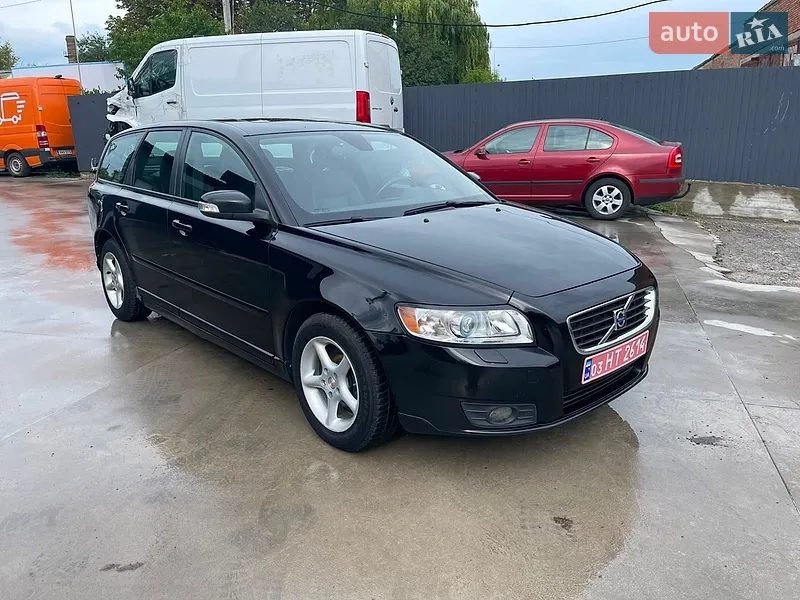 Volvo V50