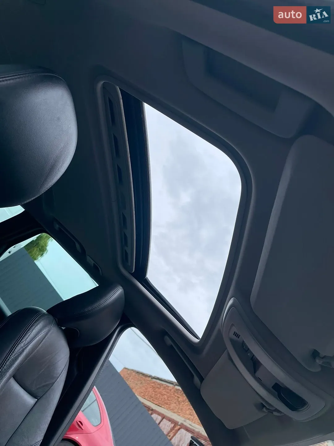 2010 Volvo V50 - мініатюра 23