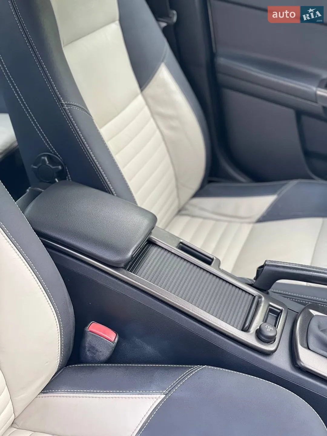 2011 Volvo V50 - мініатюра 50