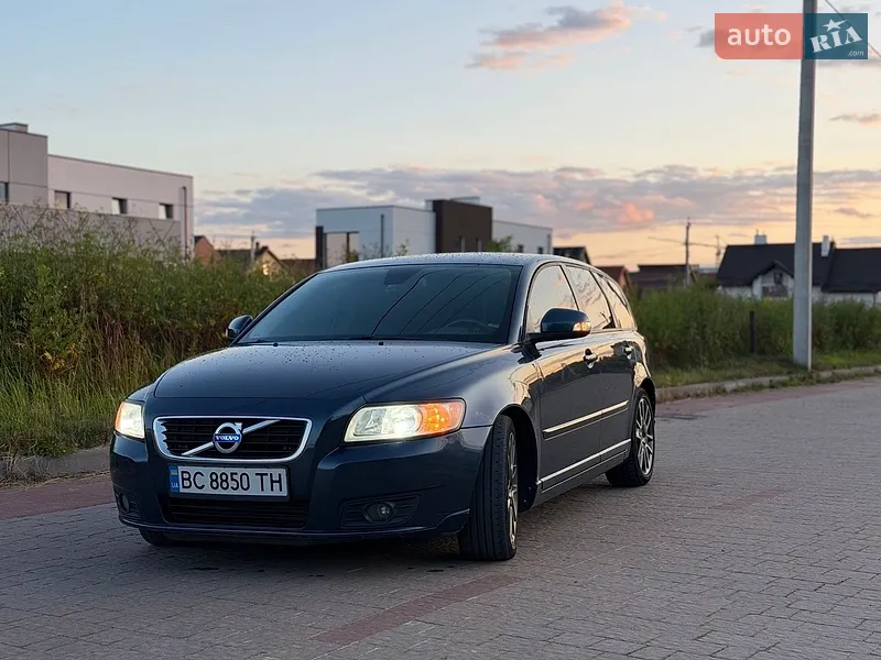 Volvo V50 2011